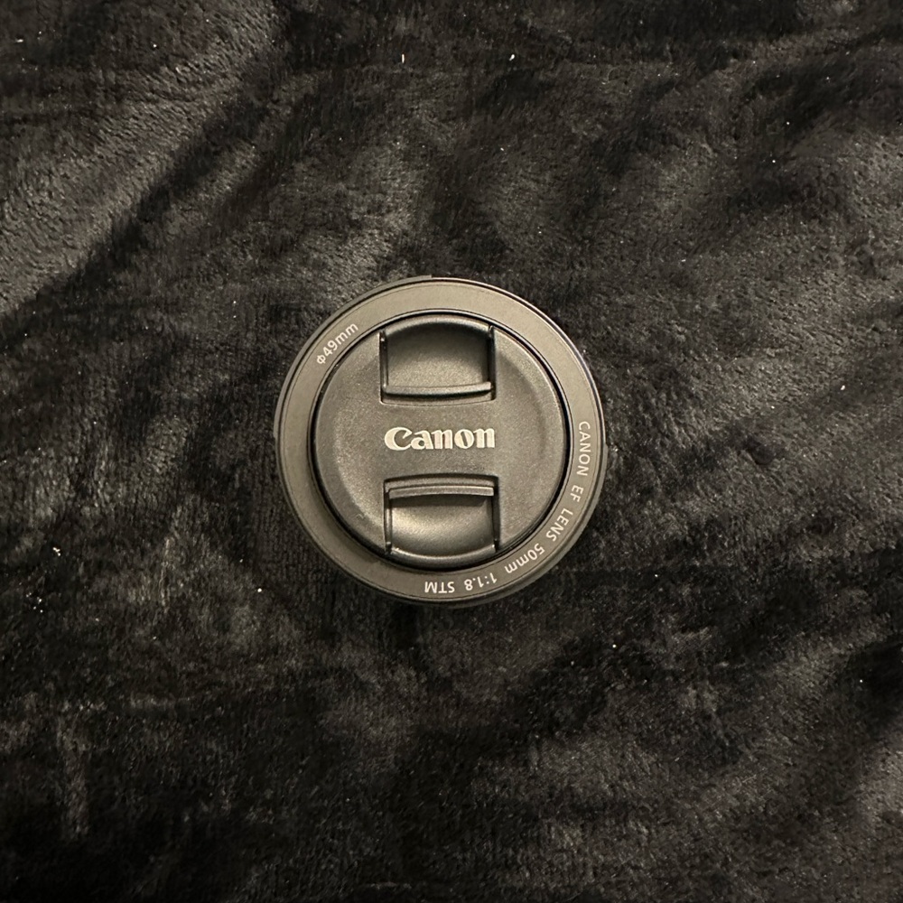 Canon 50mm f1.8 lens
